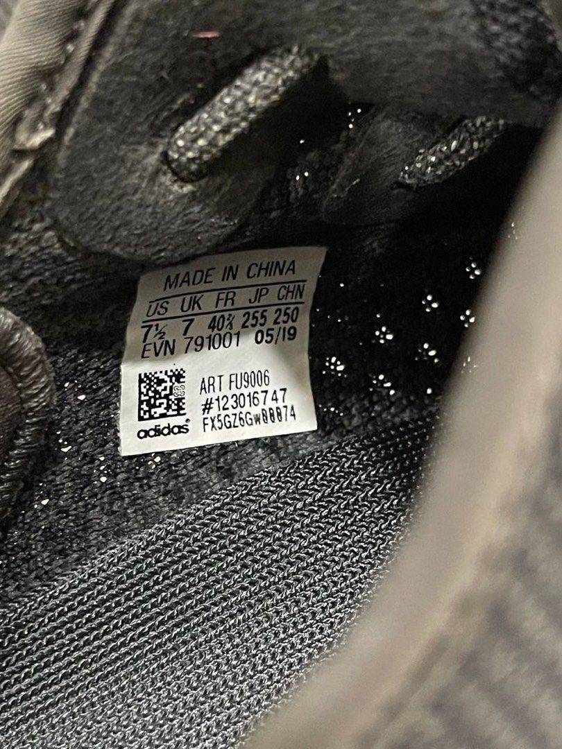 Yeezy Boost 350 V2 Static Black (NR), Men's Fashion, Footwear, Sneakers on  Carousell