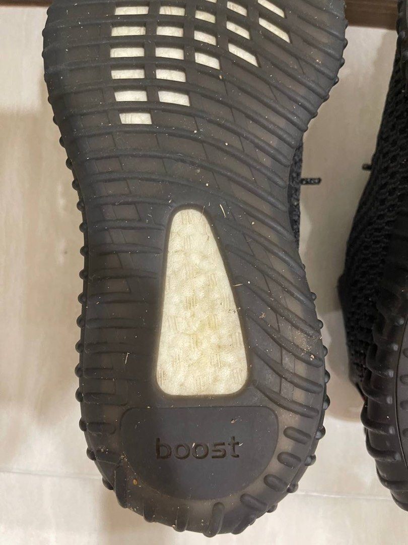 Yeezy Boost 350 V2 Static Black (NR), Men's Fashion, Footwear, Sneakers on  Carousell