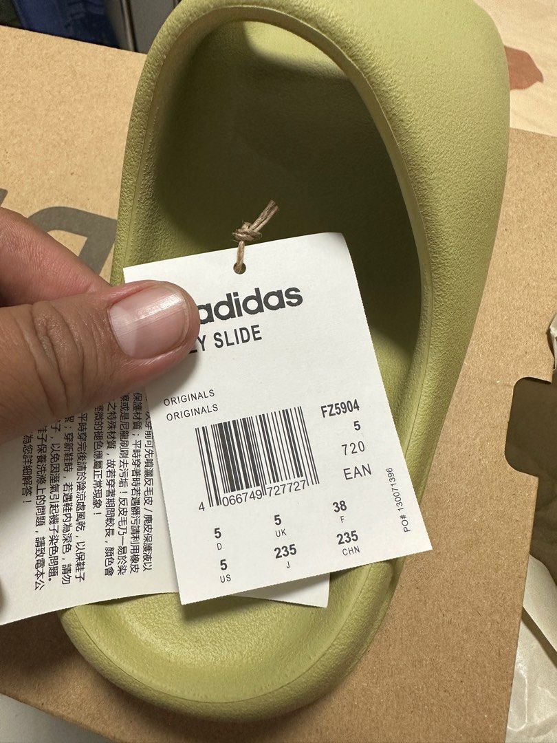 Yeezy Slides Resin Size US 5, Men's Fashion, Footwear, Flipflops and Slides  on Carousell