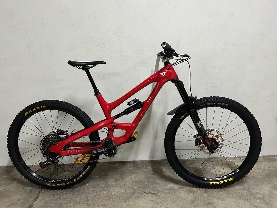 YT Capra CF Pro 2019 Sports Equipment Bicycles Parts Bicycles