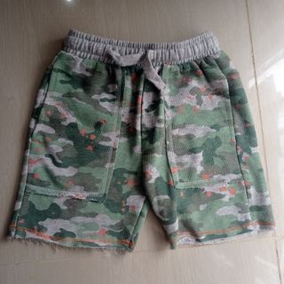 Zara camo short pant size 5 ..110cm