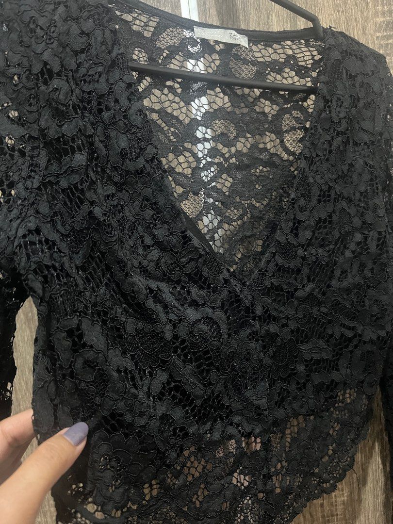 ZARA SEMI CROPPED LACY LONGSLEEVES (Category: Longsleeves) located in Tacurong. Submitted by burbee05 (Listing ID 1210358583, Image 3). Description: like new with inner fits xs super black in actual zara x uniqlo x topshop x mk.
