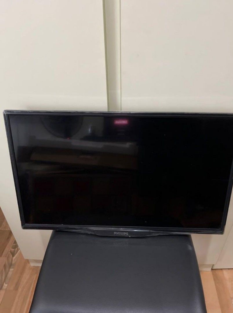 24inch LED Philips TV (NOT Smart TV), TV & Home Appliances, TV