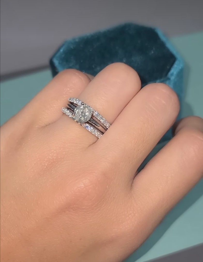 Triple sales layer ring