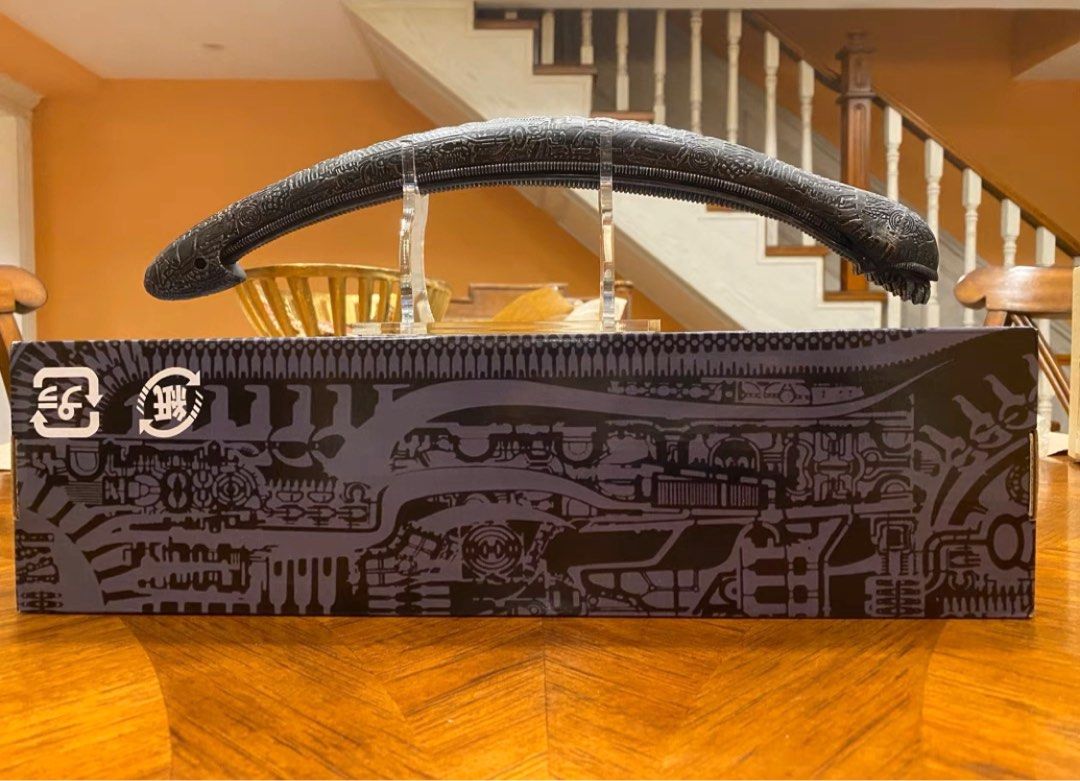 Giger Back 異形之父 HR Giger / Giger’s Backscratcher ( “Mago-No-Te” ) 雕塑 sculptures ...