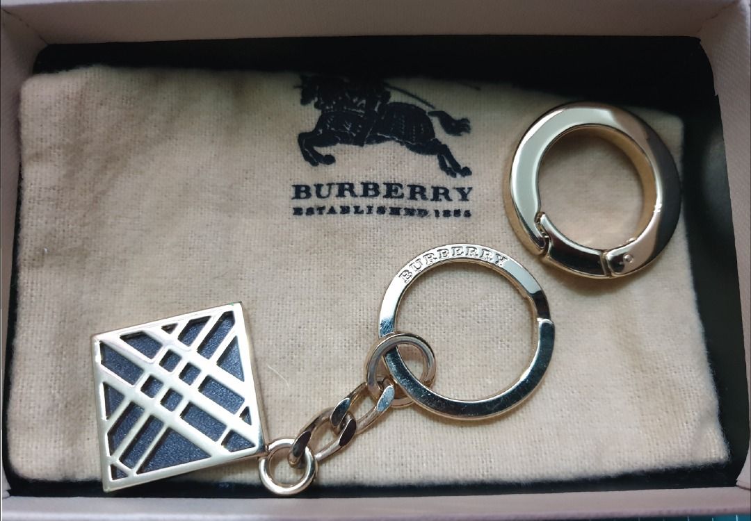Double ring hotsell keychain