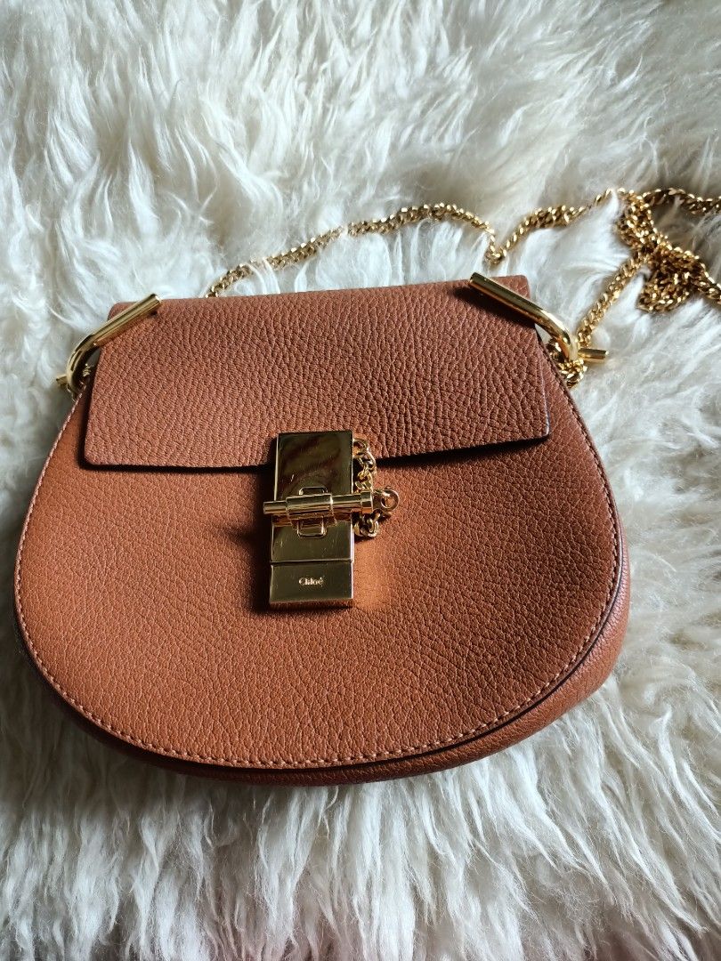 Authentic Chloe bag, excellent condition. With authenticity card