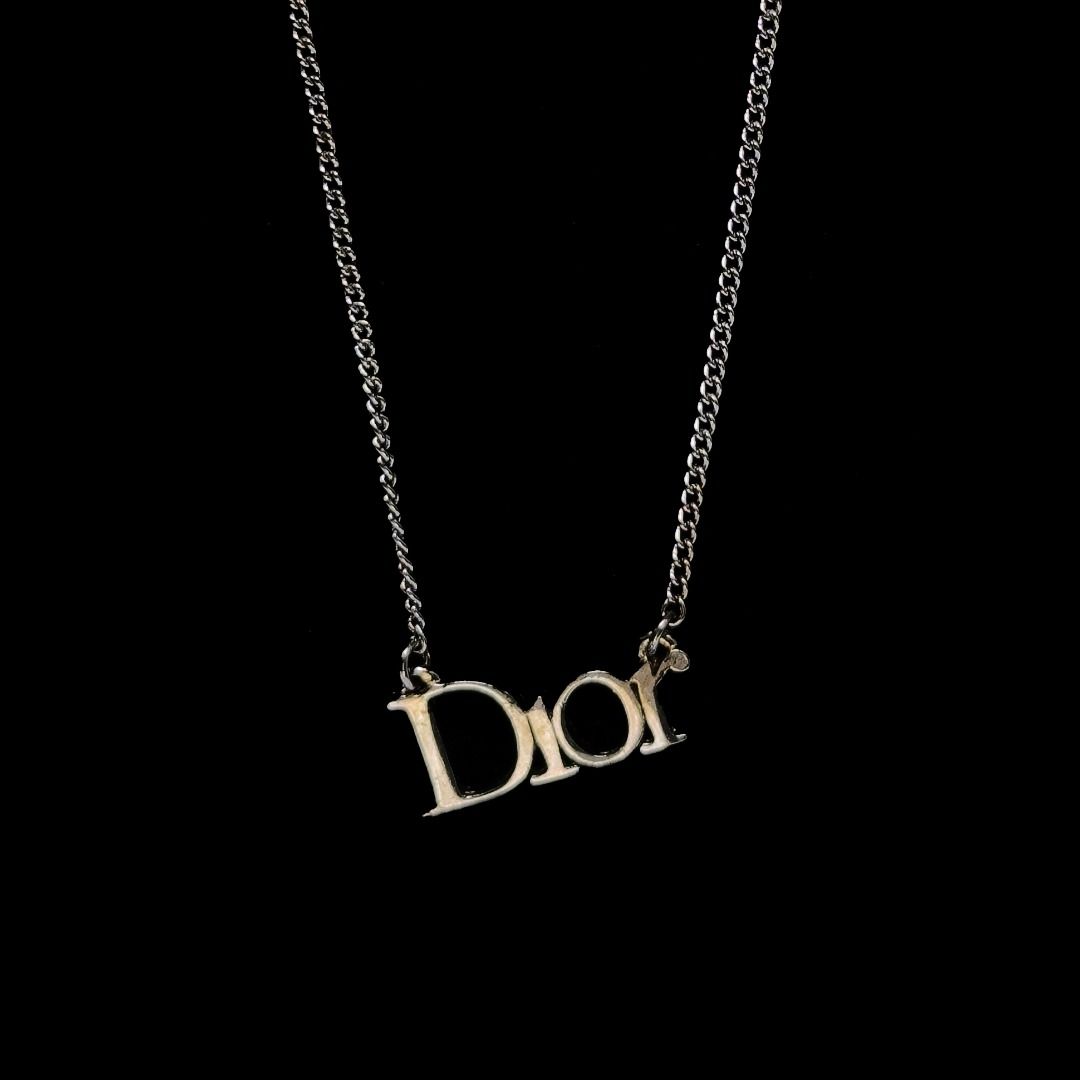 Dior spell out sales chain