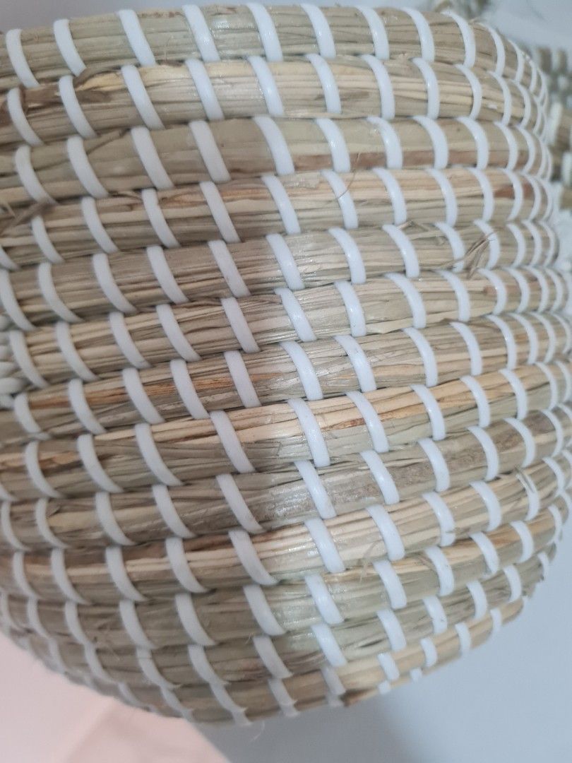Baskets (Category: Gift Baskets & Hampers) located in Singapore. Submitted by kaddons (Listing ID 1210430461, Image 3). Description: can use in the laundry, kitchen or room as storage.