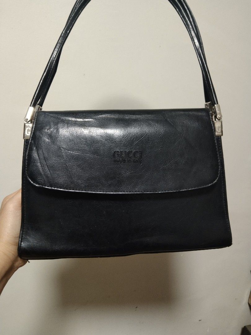 Black Classic Gucci shoulder bag