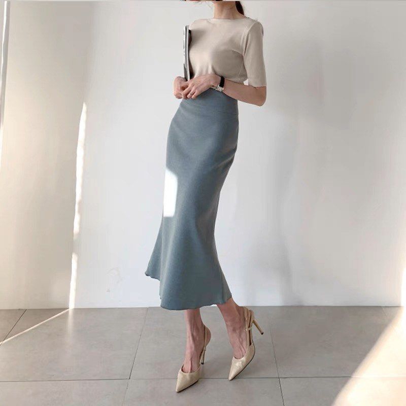 Blue layer mesh skirt women, Women's Fashion, Bottoms, Skirts on Carousell