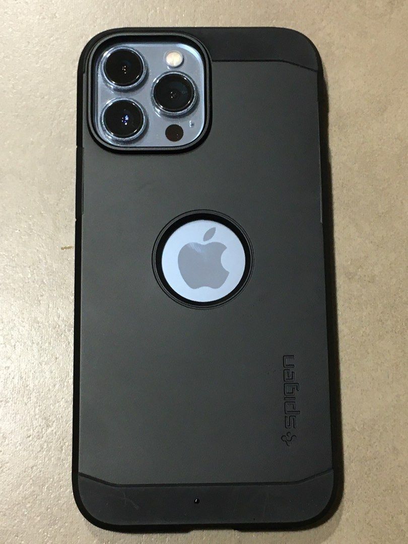 iPhone 13 Pro Case Review: Spigen Tough Armor Case Review! 