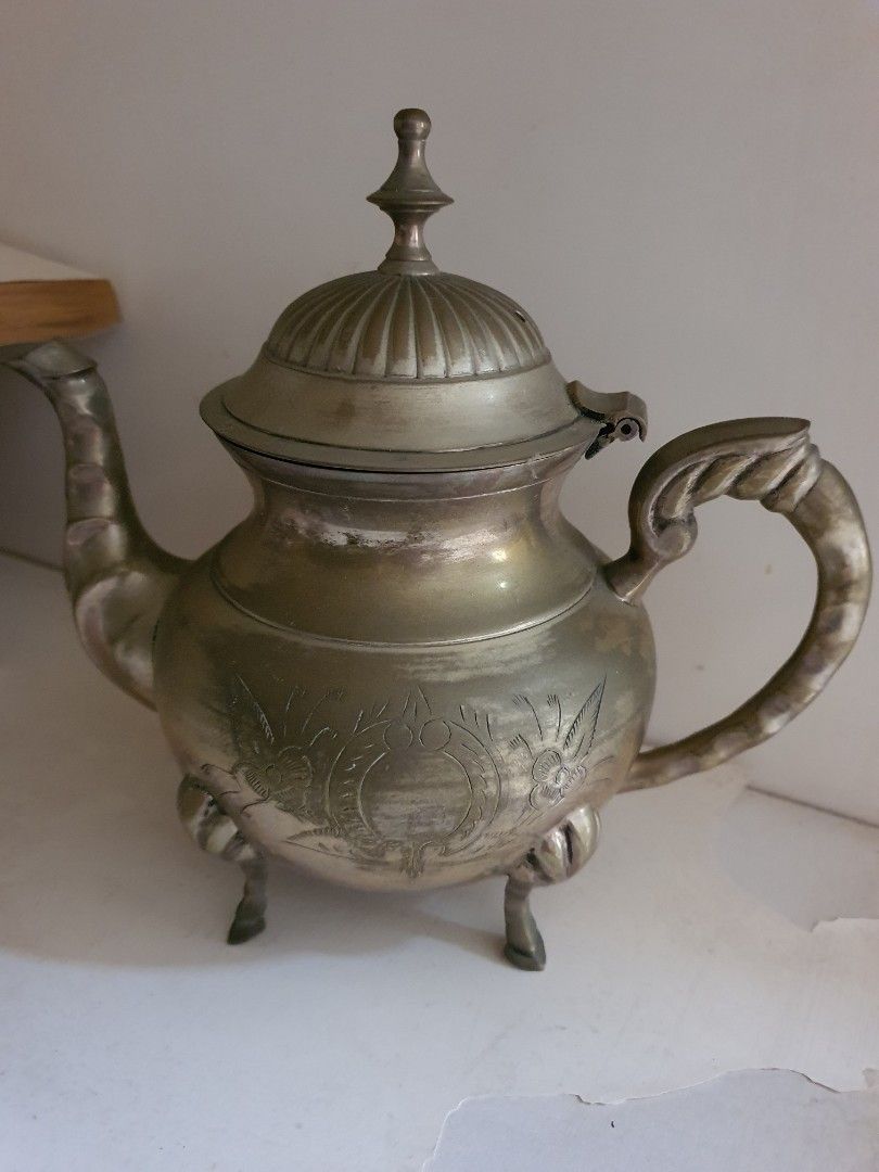 Brass teapots, Hobbies & Toys, Memorabilia & Collectibles, Vintage