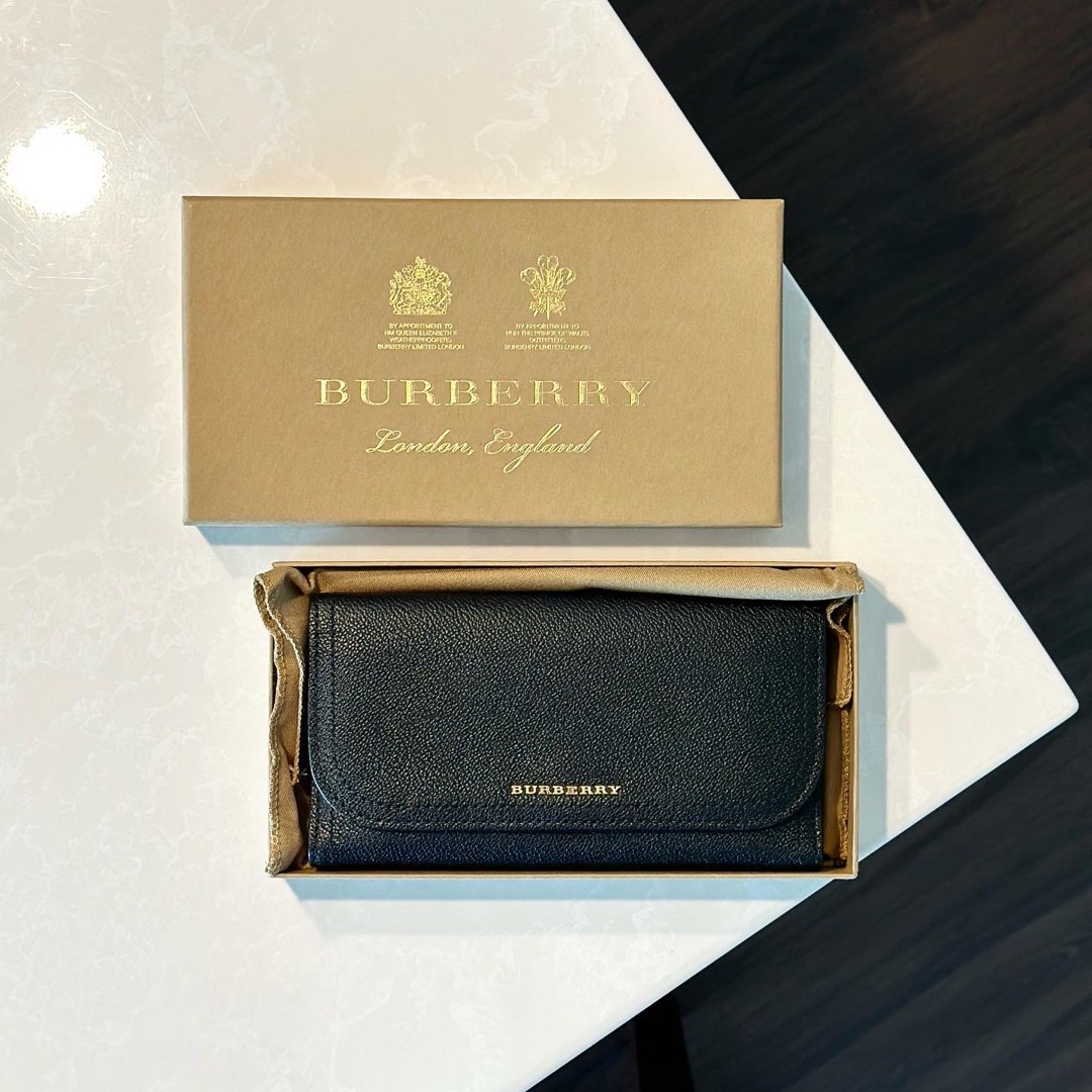 Burberry Leather continental wallet with removable coin case (black),  Luxury, Bags & Wallets on Carousell