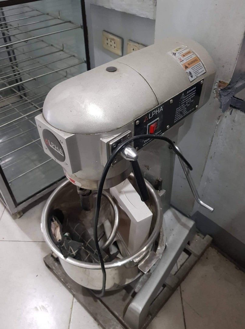 Cake Mixer 20 Quartz (Category: Bakeware) located in Quezon City. Submitted by Eyyy30 (Listing ID 1210522864, Image 1). Description: Cake Mixer 20Quarts w/ stand 220V *Kindly Check other baking equipments, Open for discount if marami kukunin. RFS; Wala na magaasikaso ng bakery Novaliches QC.