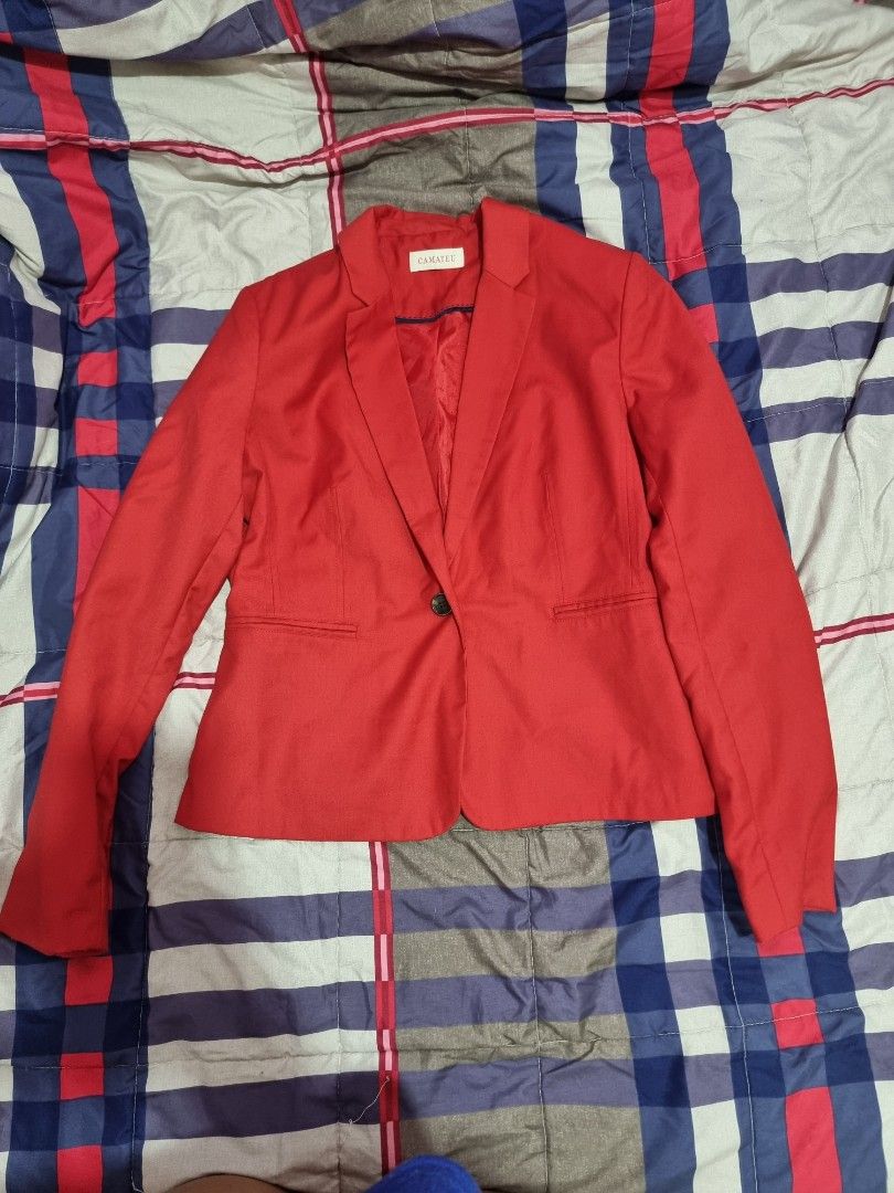 Camaieu Coat for women (Category: Coats, Jackets and Outerwear) located in Quezon City. Submitted by AllAboutKath (Listing ID 1210473936, Image 1). Description: used once sa party ....ay hindi pala binitbit ko lang😅 best fit M/L europe brand very nice quality and color. perfect sa fashionista❤️ 📌 Novaliches/Fairview.