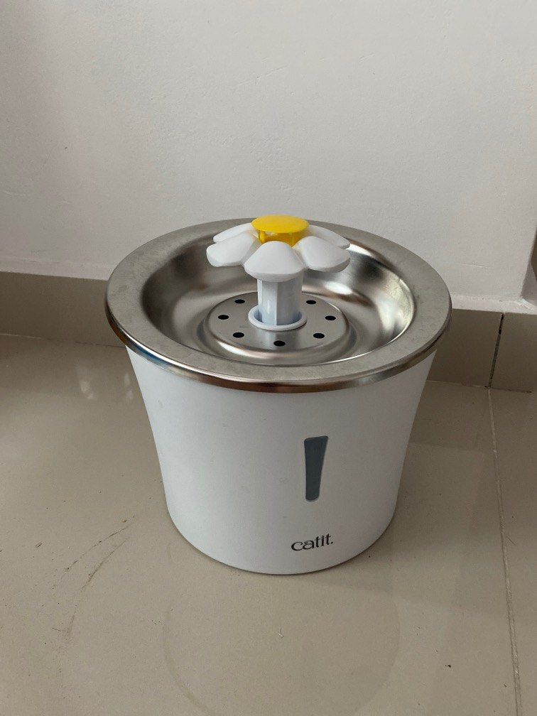 Catit stainless steel fountain 3.0L, Pet Supplies, Homes & Other Pet