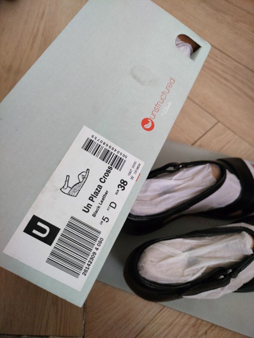 Un plaza sale cross clarks