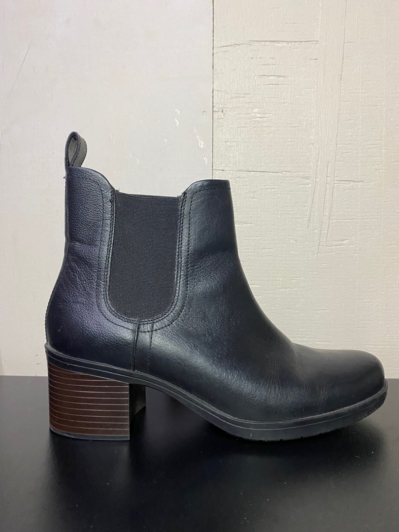 Clarks women's hollis sales sun chelsea boot
