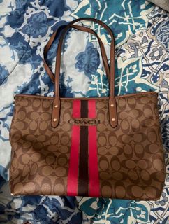 (Category: ) located in . Submitted by sitti_pretty (Listing ID 1210554540, Image 1). Description: .