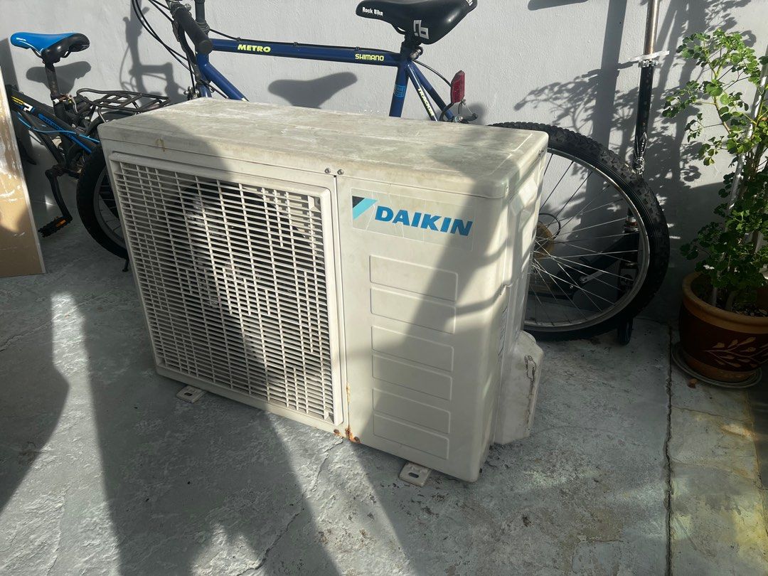 Daikin Aircond Compressor 2HP. Suitable for 2 / 2.5HP use. Condition