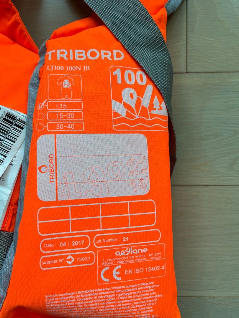 Decathlon Baby Life Jacket (LJ100 100N JR), 運動產品, 其他運動配件 Carousell
