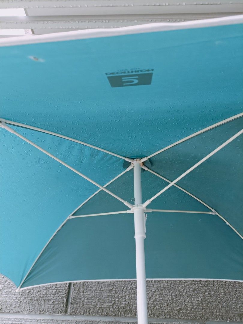 Decathlon Beach Umbrella UPF 50+, Hobbies & Toys, Travel, Umbrellas on