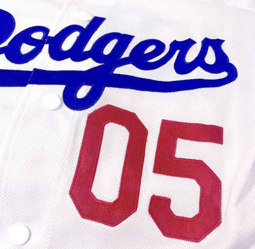 Fir on X: ENHYPEN got their LA Dodgers jersey and ball from Dodger  Stadium!👕⚾️🍿 Thank you @Dodgers  / X
