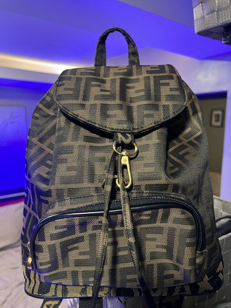 FENDI VINTAGE BACKPACK MEDIUM