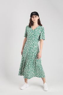 （分類：）位於 。 由 Blush_Outlet 提交（商品編號 1210490807，圖片 1）。簡介： 。