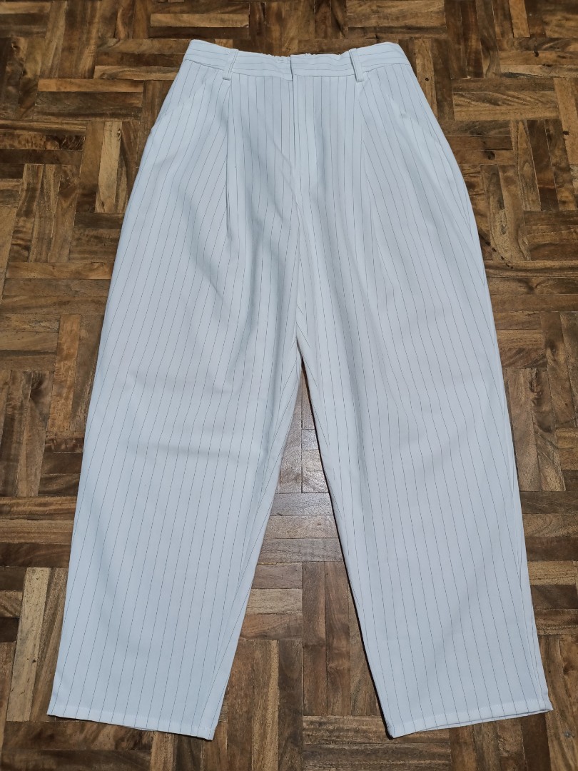 GU by Uniqlo Pinstripe Tapered Ankle Pants, Women's Fashion, Bottoms ...