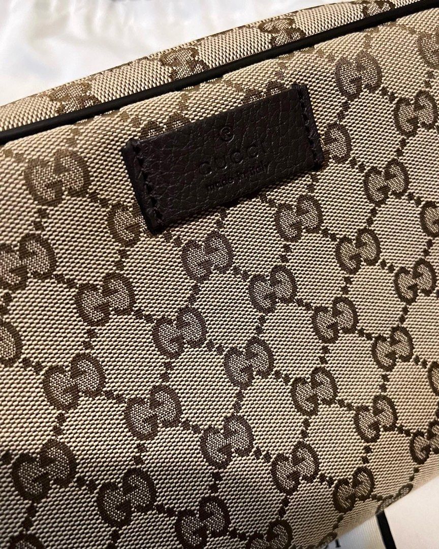 Gucci beltbag / bumbag (Category: Luxury Bags & Wallets) located in Taguig. Submitted by rraaa32 (Listing ID 1210466978, Image 2). Description: Used twice I have bnew - 41k.