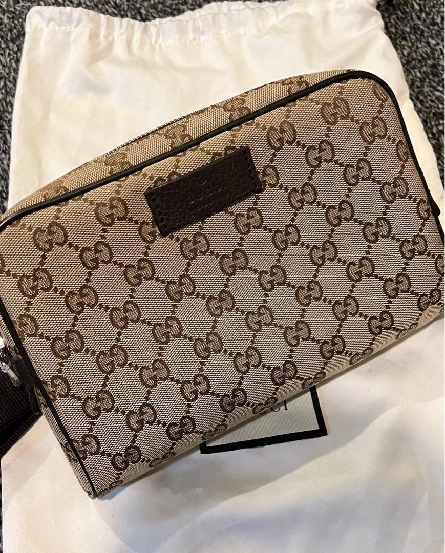 Gucci beltbag / bumbag (Category: Luxury Bags & Wallets) located in Taguig. Submitted by rraaa32 (Listing ID 1210466978, Image 1). Description: Used twice I have bnew - 41k.