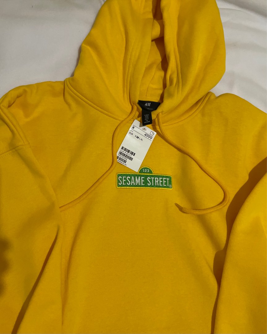 Hu0026M Hoodie Sesame Street , Men's Fashion, Coats, Jackets and Outerwear on  Carousell