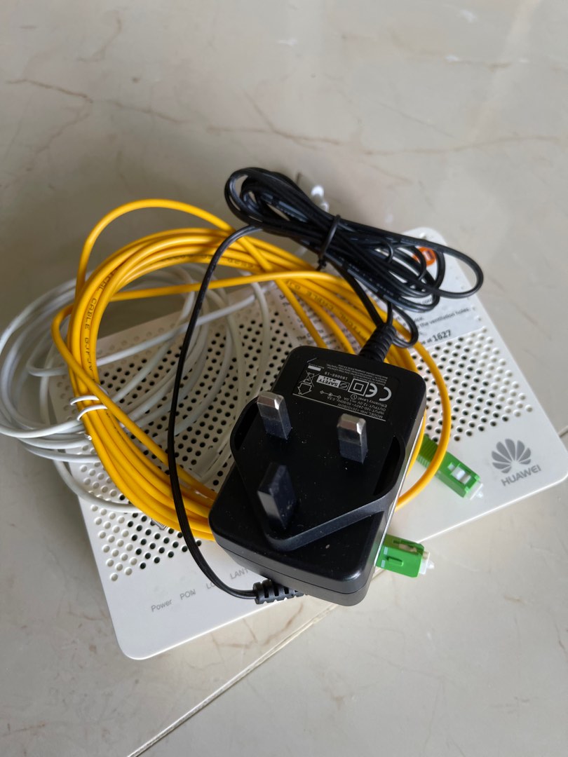 Huawei optic router from M1, Computers & Tech, Parts & Accessories