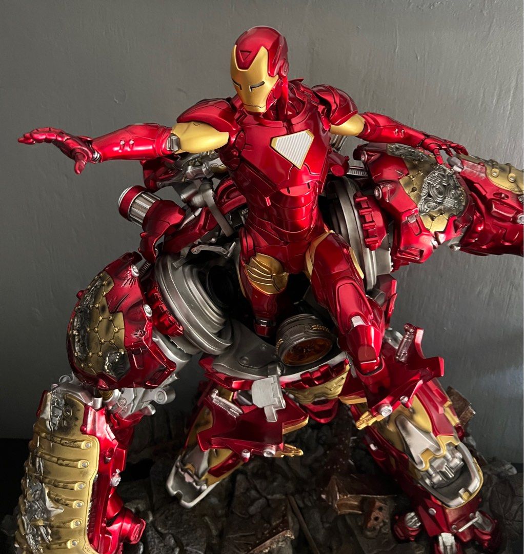 Hulkbuster 1/4 Statue (Xm Studios) , Hobbies & Toys, Toys & Games on