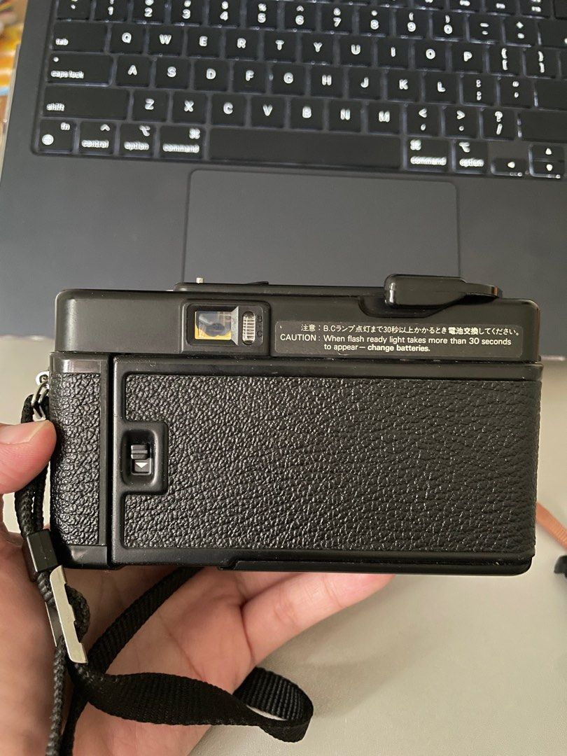 Konica C35 AF2 - Parts only (Category: Cameras) located in Pasig City. Submitted by bellabonana (Listing ID 1210424496, Image 3). Description: Konica C35 AF ☑️ 9/10 cosmetics ☑️ No fungus ❌ Flash not working.