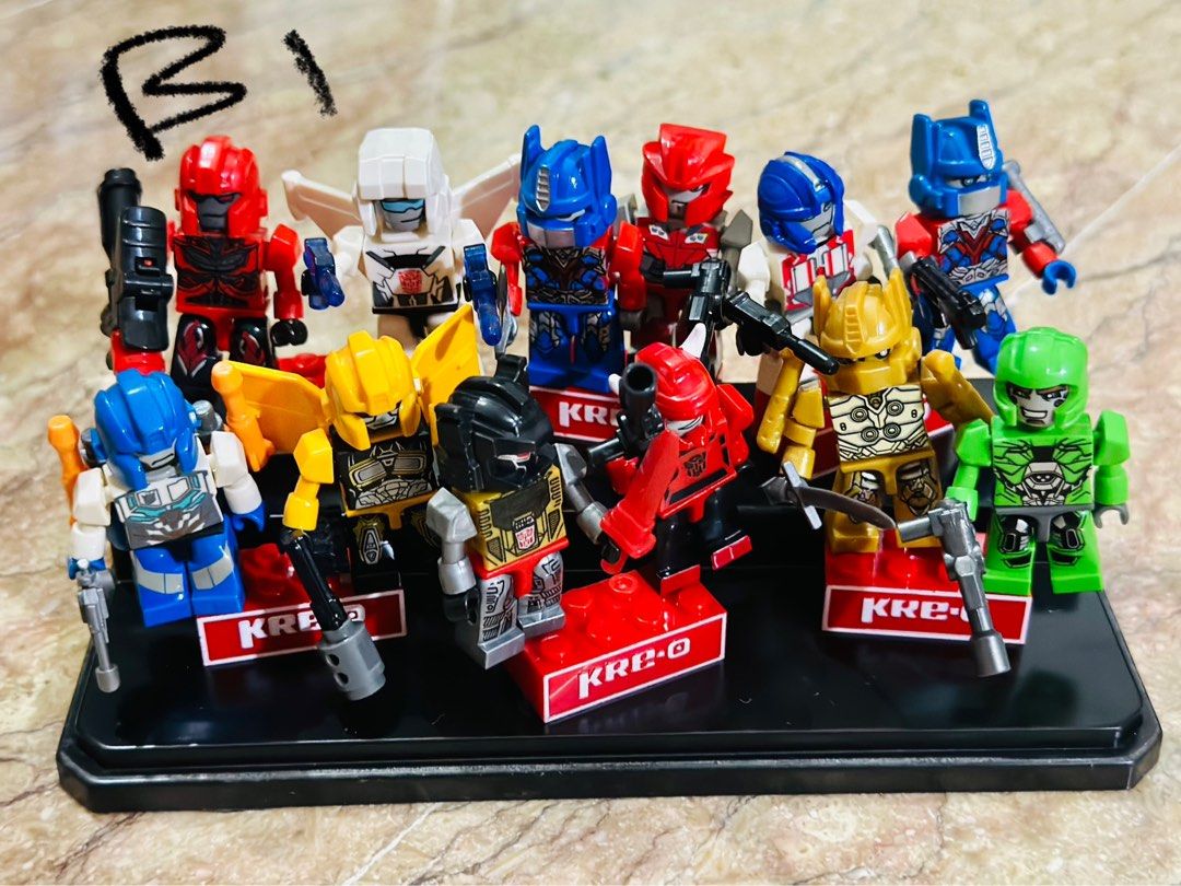Kreo Transformer figurines with display case, Hobbies & Toys, Toys ...