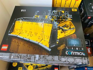 LEGO Technic 42131 CAT D11 App-controlled