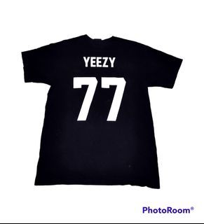 LES (ART)ISTS YEEZY 77 Kanye West