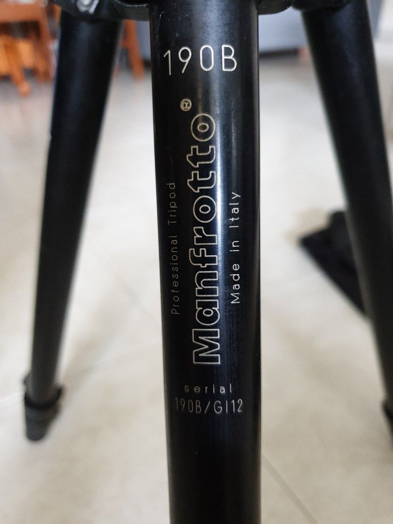 Manfrotto 190B tripod + Manfrotto Pistol Grip Ball Head & Manfrotto