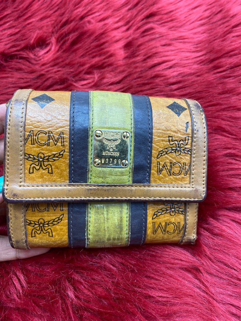 MCM TRIFOLD WALLET (Category: Luxury Bags & Wallets) located in Bacolod City. Submitted by chuchaystuffs (Listing ID 1210552505, Image 1). Description: For me it’s orig turntable kc screws wla lgn kc ako makitang white tag ...