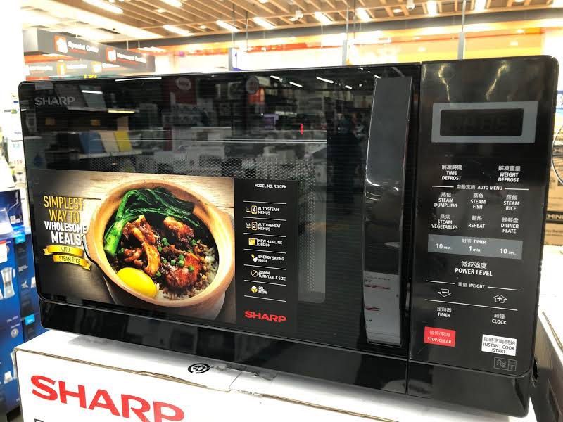 microwave sharp (Category: Ovens & Toasters) located in Kuala Lumpur. Submitted by ezz90 (Listing ID 1210570887, Image 1). Description: jarang pakai. jual sebb nak pindah rumah. macambaru. .
