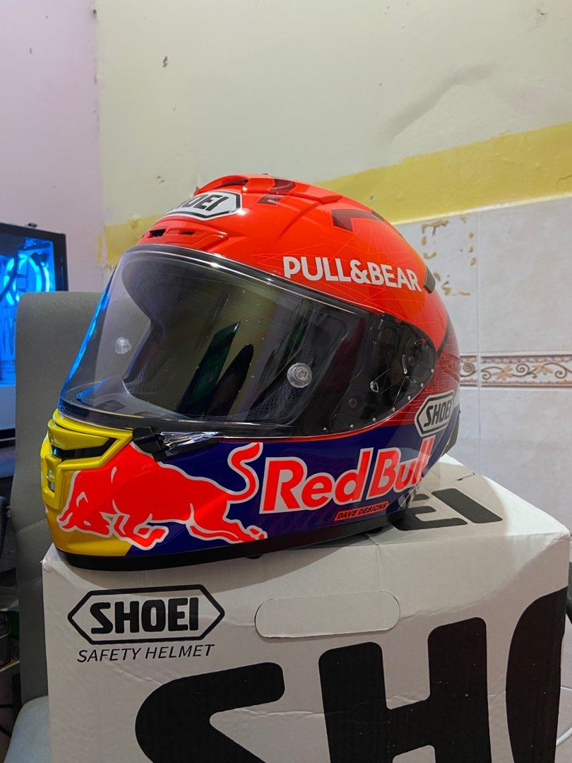 Shoei pull and bear red bull best sale