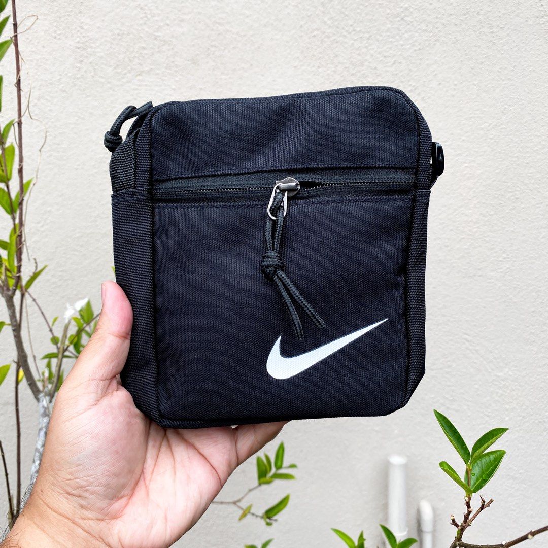 Nike free shop postage