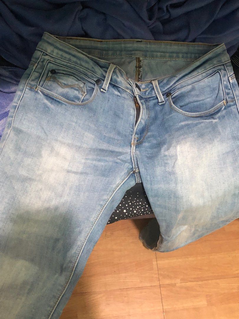 Original Jag Jeans (Category: Jeans) located in Manila. Submitted by dclutterrr (Listing ID 1210445670, Image 2). Description: In very good condition No flaw/s Thick denim.