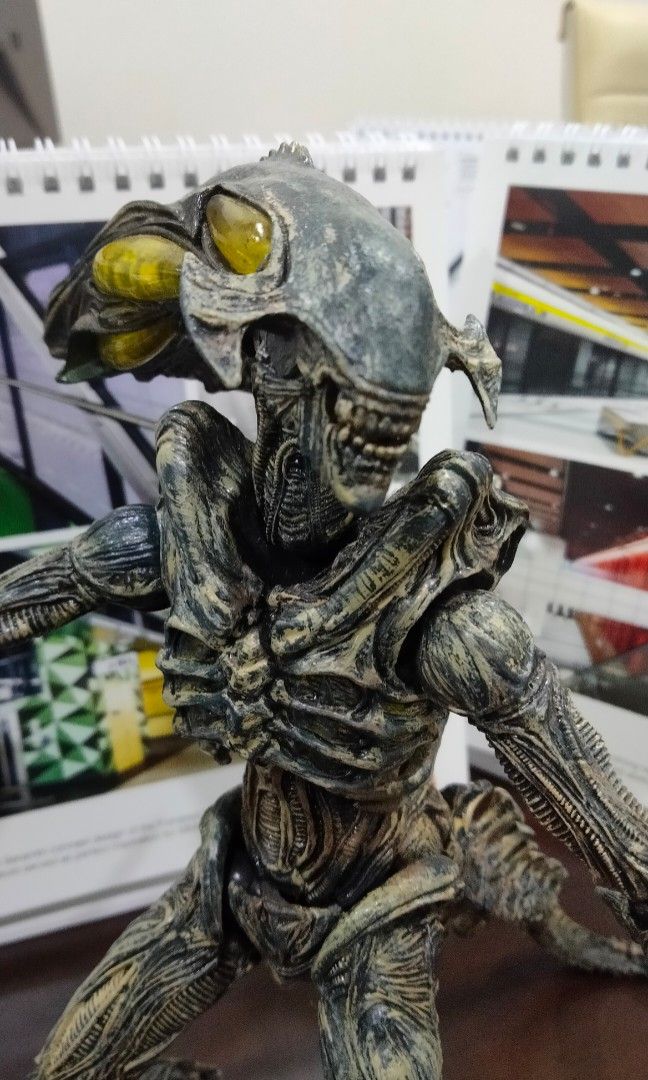 Play arts discount kai alien