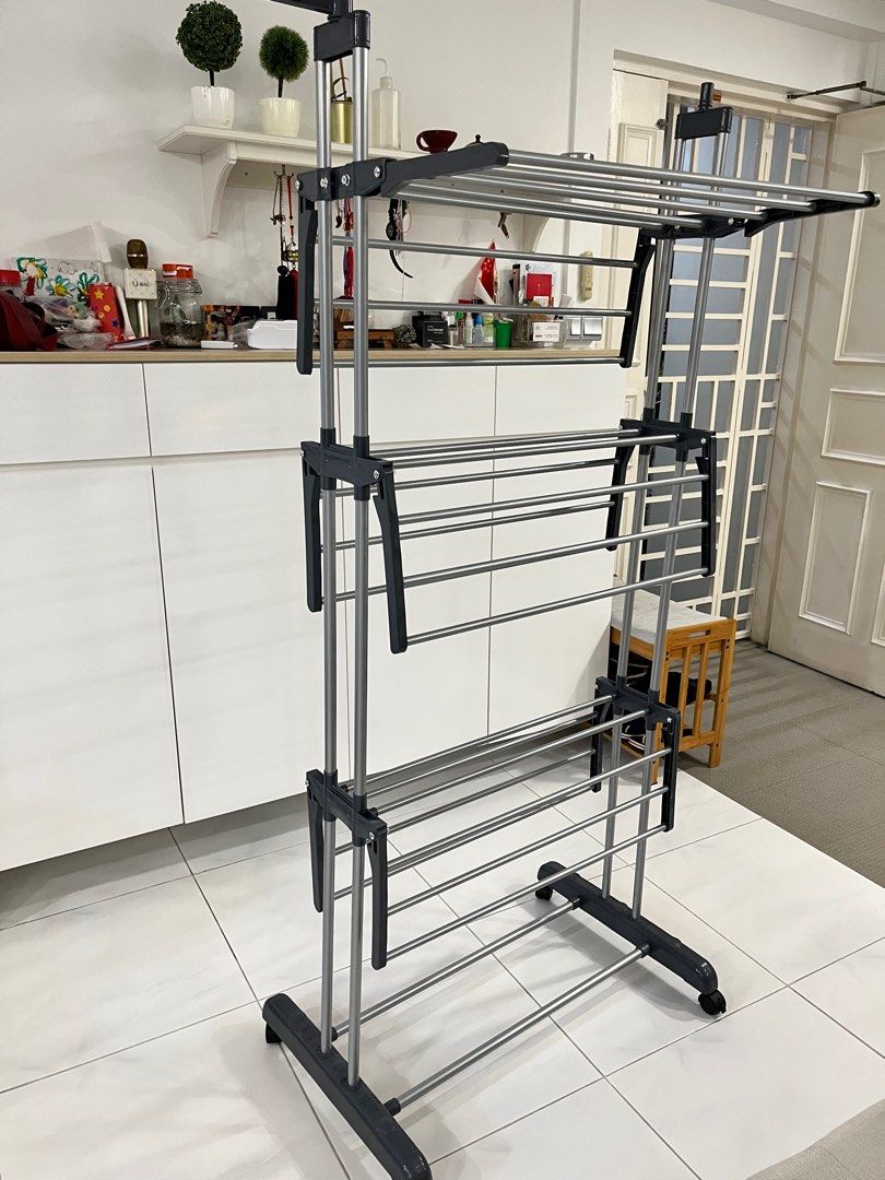 Portable hanging rack, Furniture & Home Living, Home Improvement