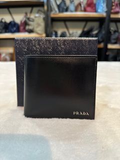 💯 Authentic Prada Saffiano Travel leather clutch pouch men, Luxury, Bags &  Wallets on Carousell