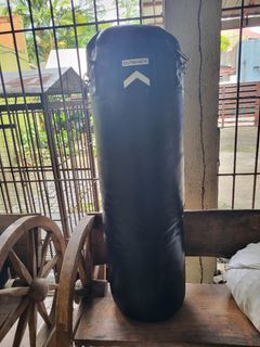 PUNCHING BAG WITH FREE BATTLE ROPES